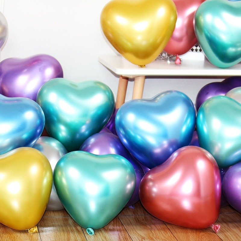Love Metallic balloons