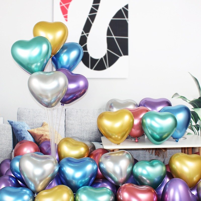Love Metallic balloons